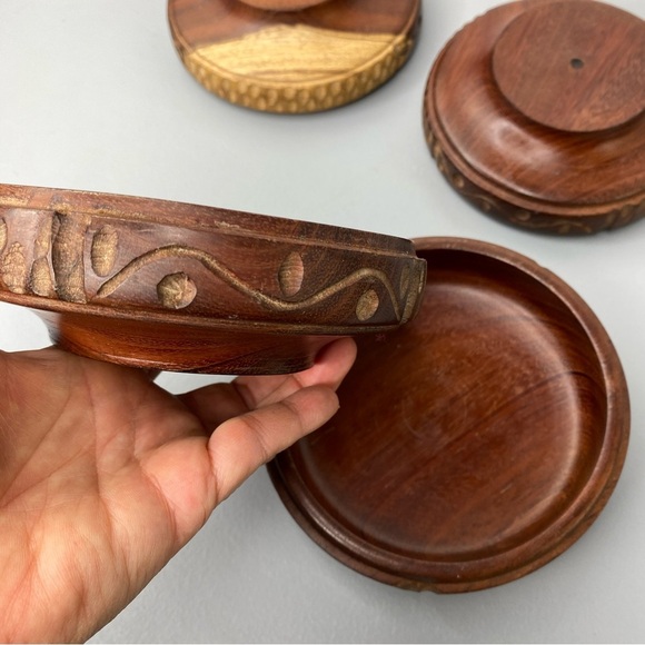 Handmade carved wooden bowls set of 4 - Picture 7 of 11
